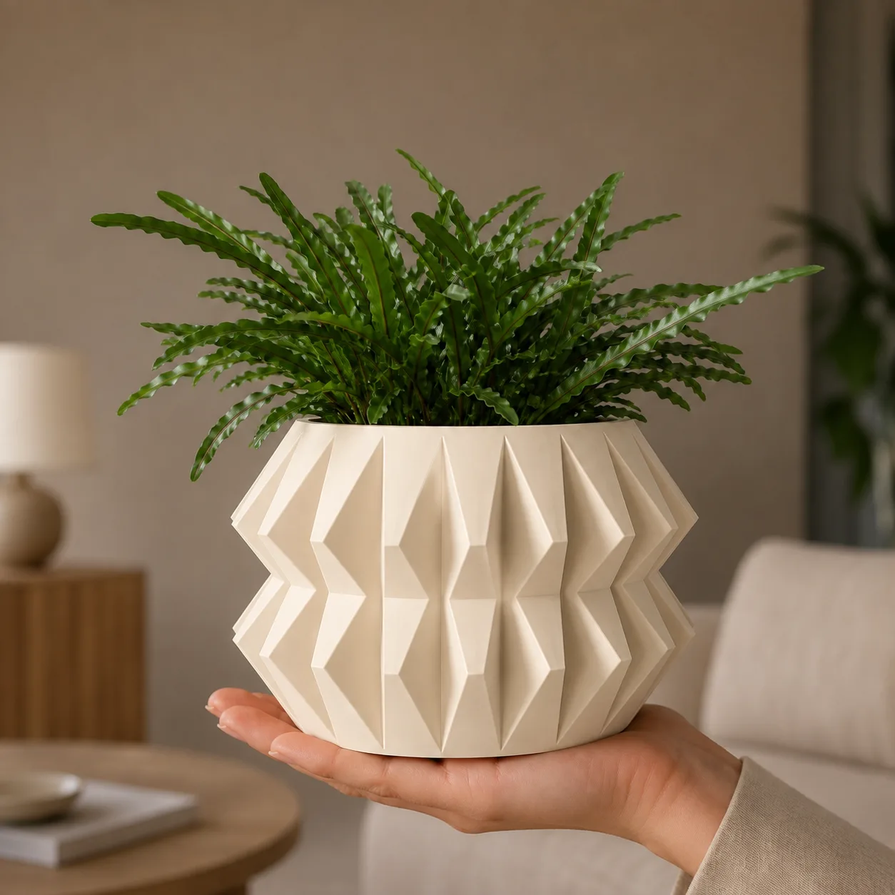 Almin Planter